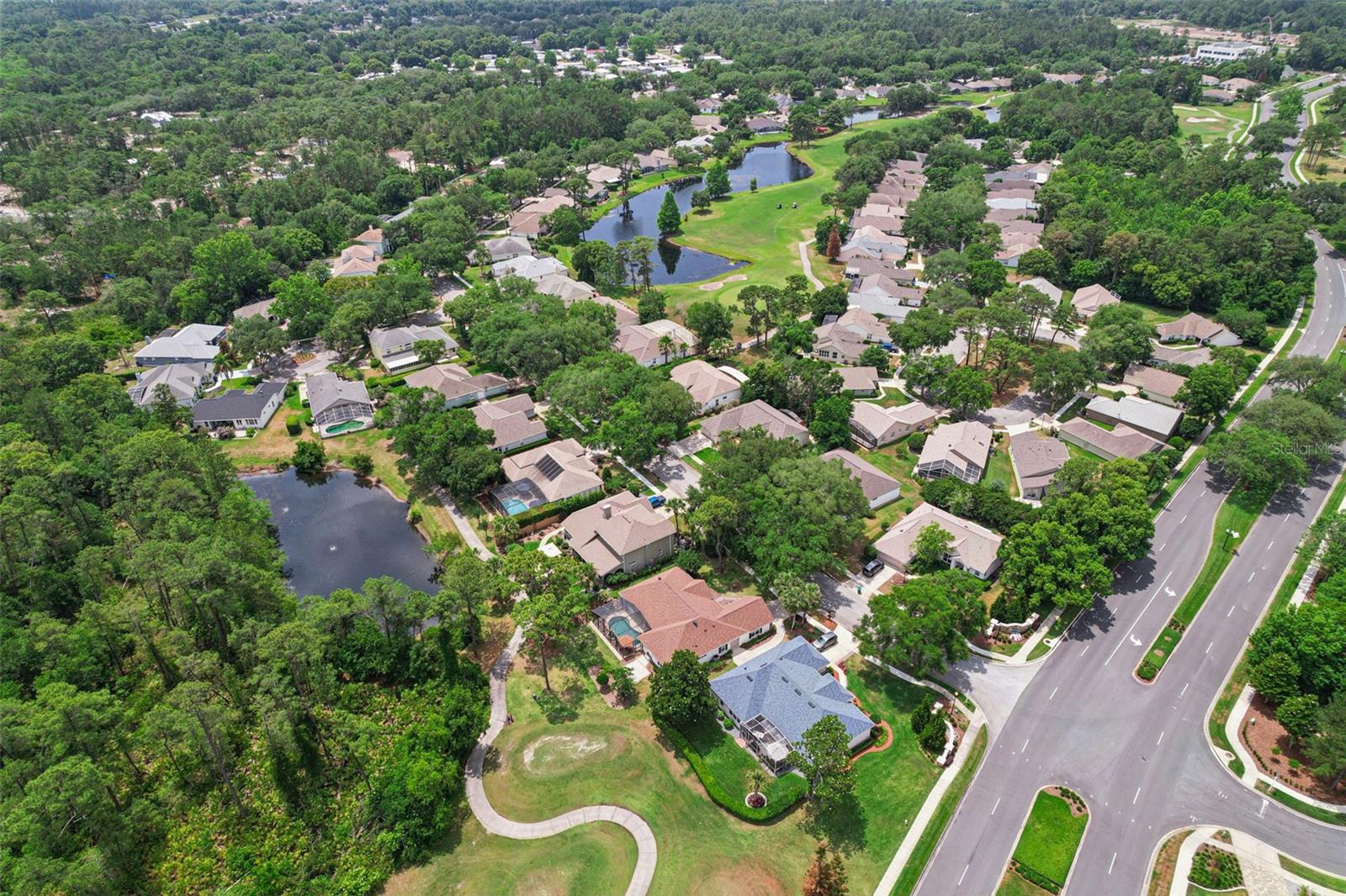 Listing photo id 40 for 2360 Park Forest Boulevard