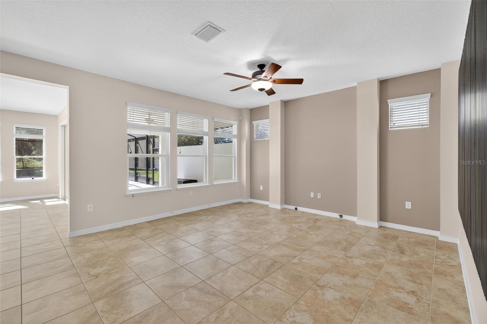 Image 11 of 42 For 769 Alcove Dr