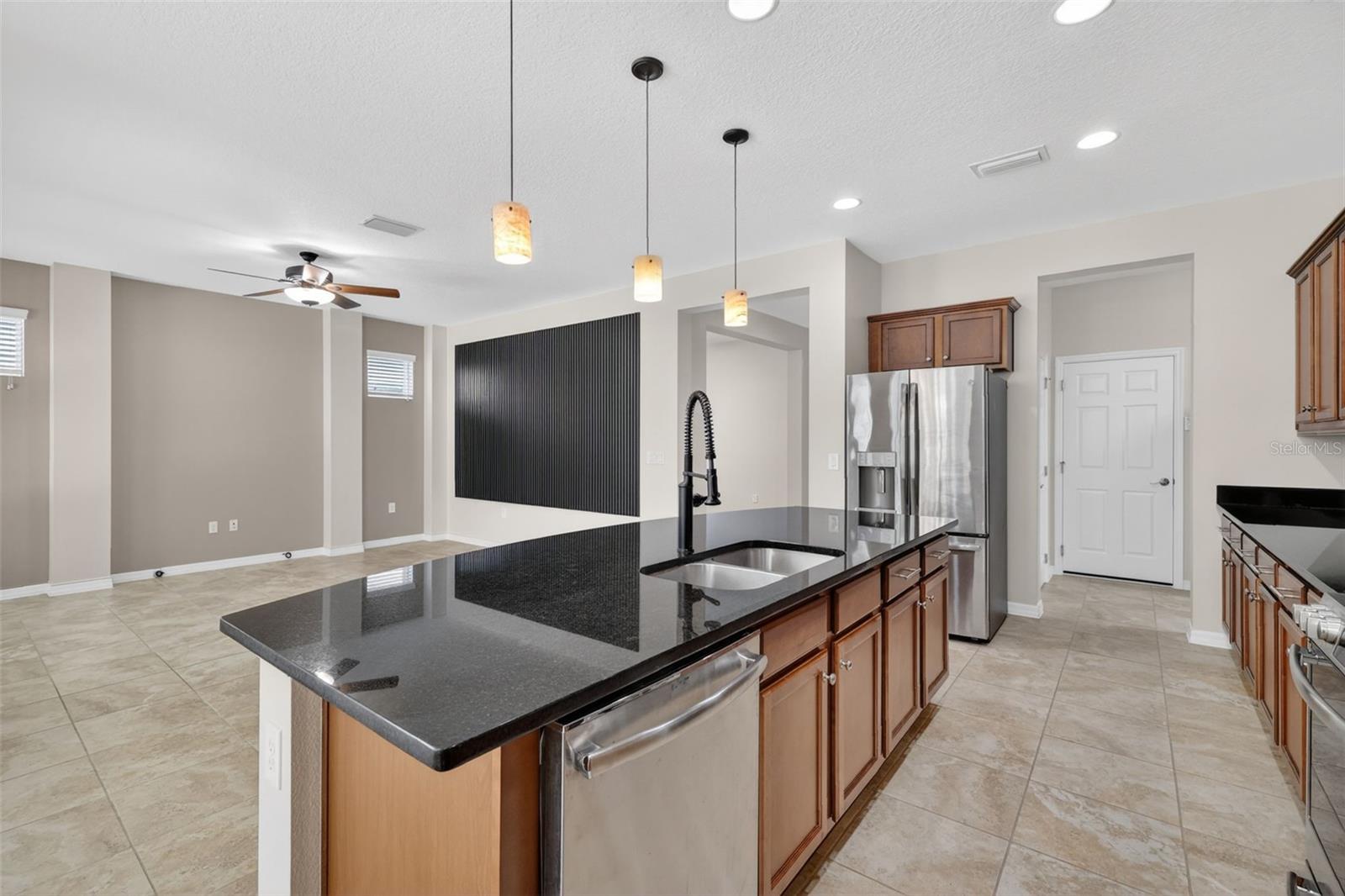 Image 17 of 42 For 769 Alcove Dr