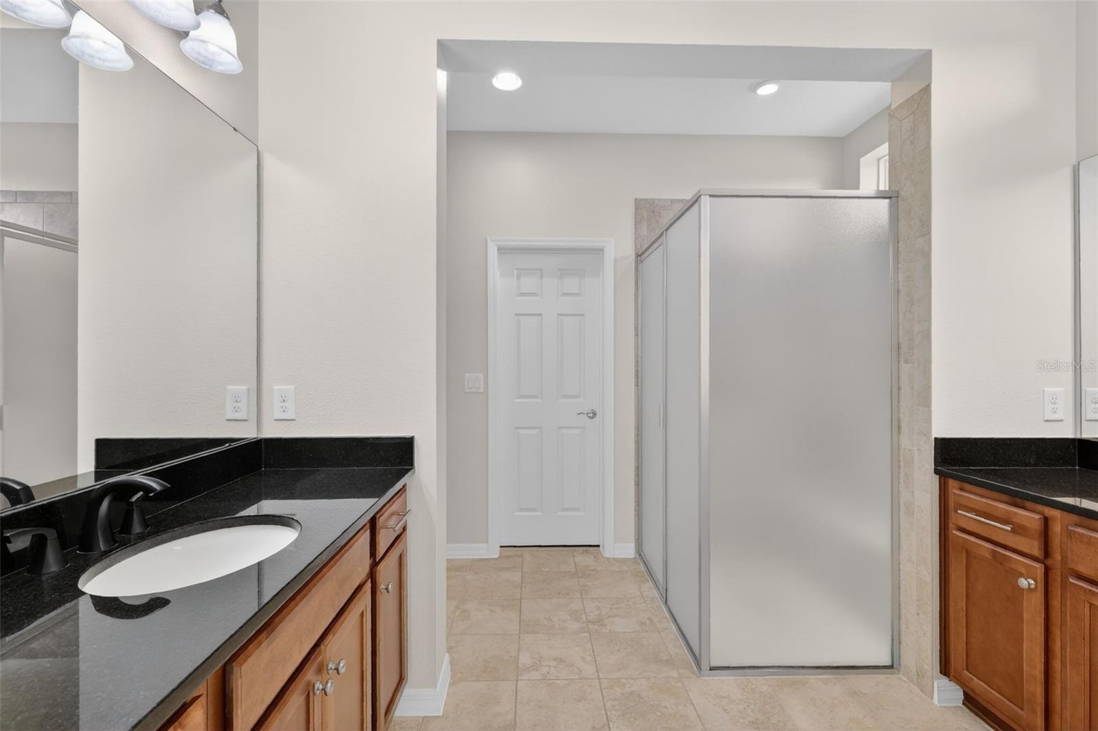 Image 22 of 42 For 769 Alcove Dr