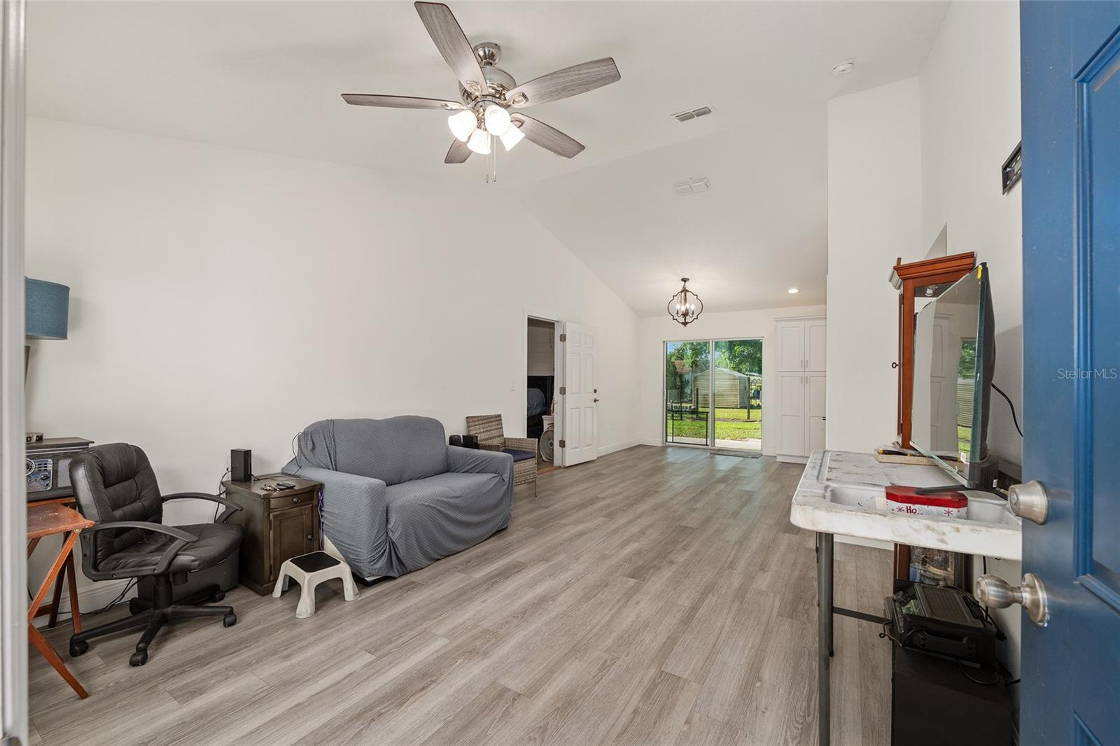 Image 7 of 43 For 7404 115th Street