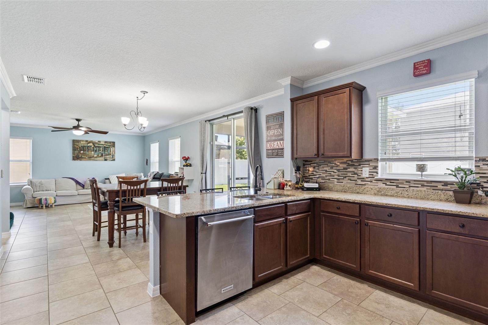 Image 12 of 50 For 3541 Oak Cliff Boulevard