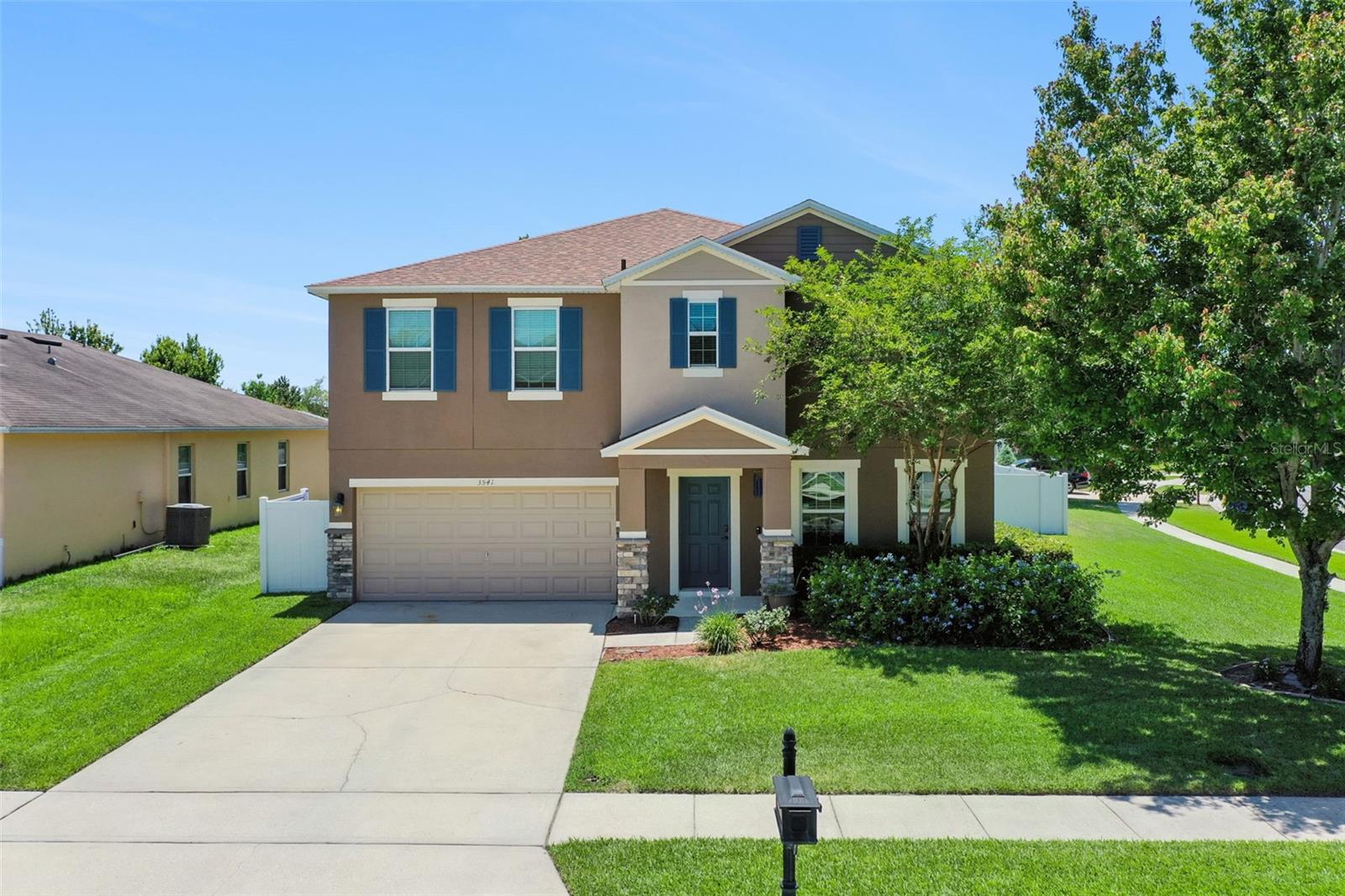 Image 2 of 50 For 3541 Oak Cliff Boulevard