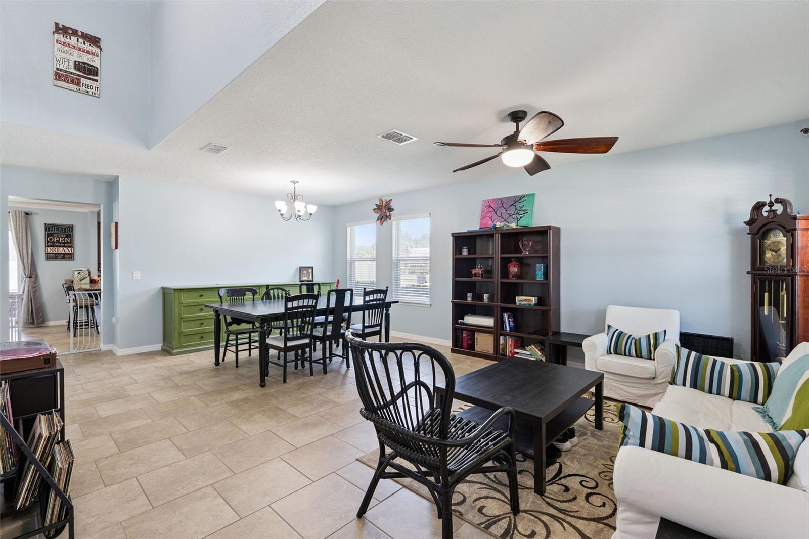 Image 5 of 50 For 3541 Oak Cliff Boulevard