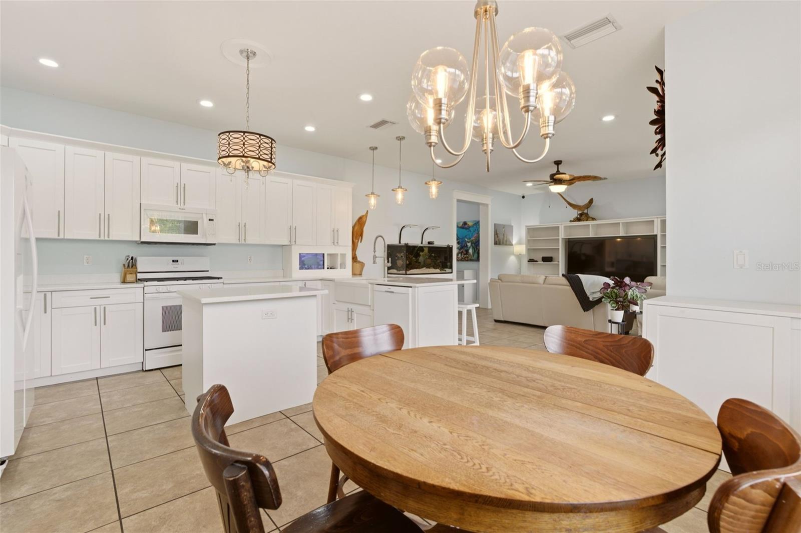 Image 15 of 40 For 13334 Country Club Drive