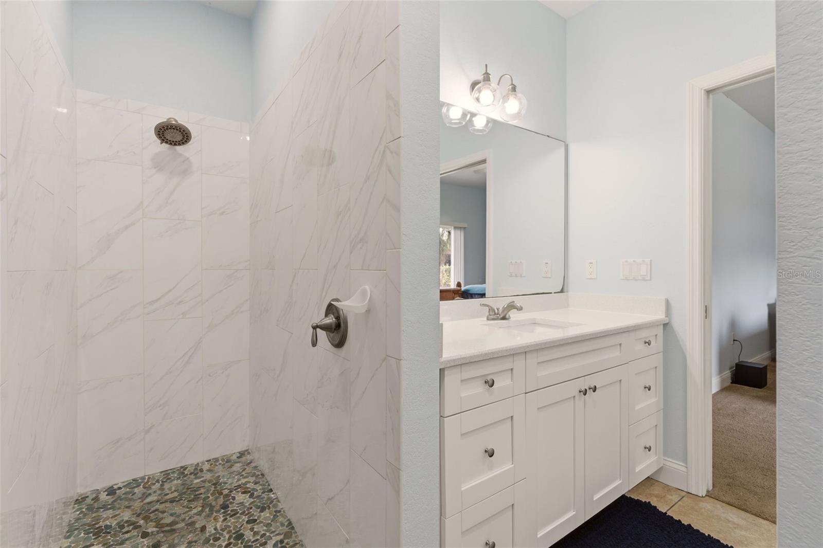 Image 26 of 40 For 13334 Country Club Drive