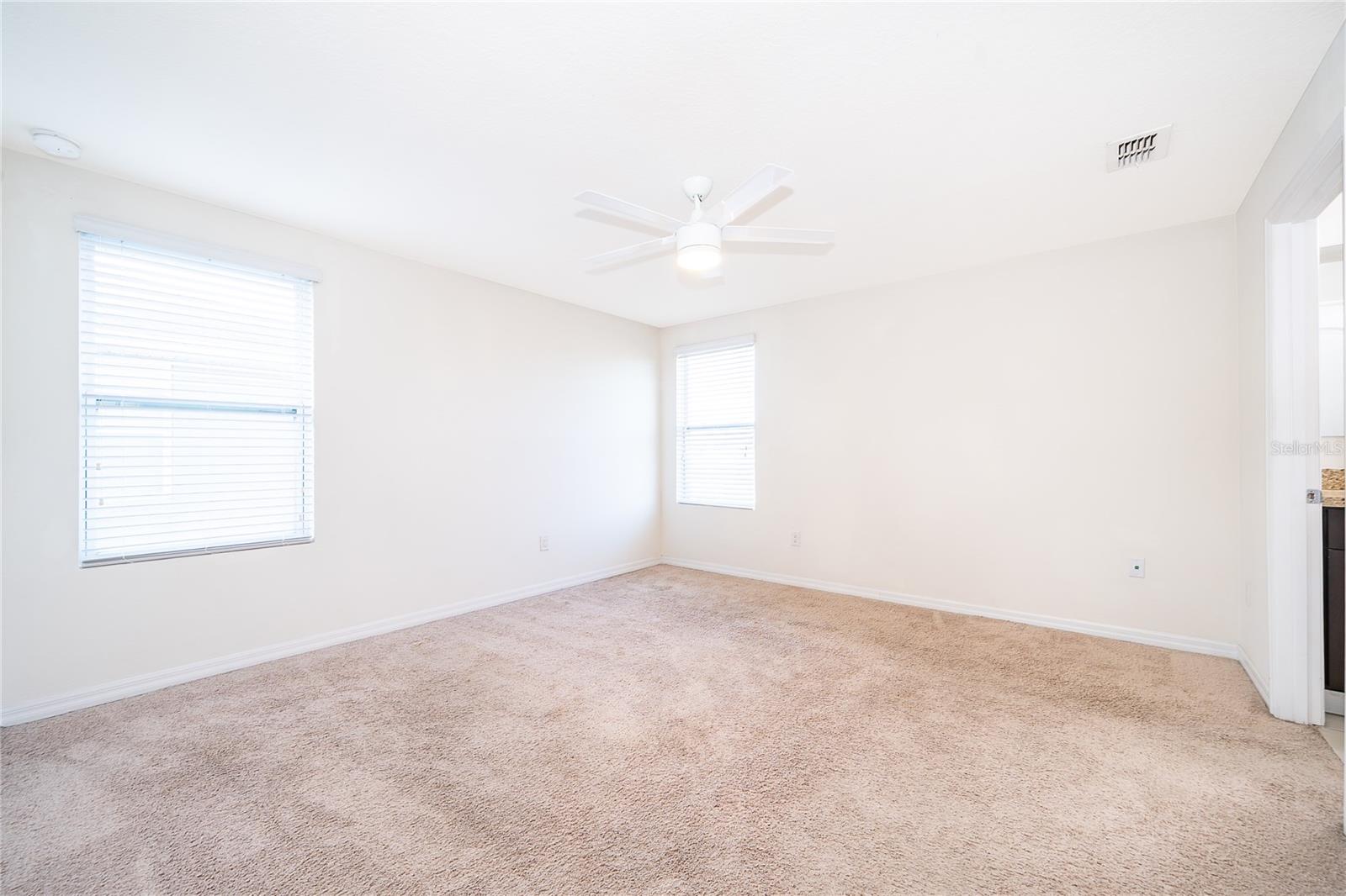 Image 16 of 30 For 4806 Riverwalk Dr.