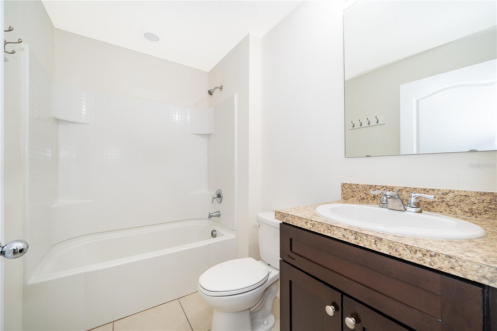 Image 19 of 30 For 4806 Riverwalk Dr.