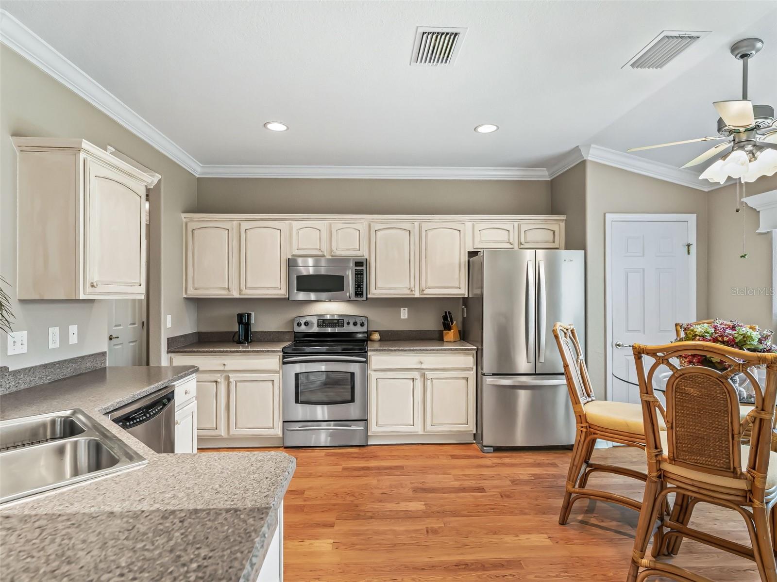 Image 5 of 22 For 8814 136th Place