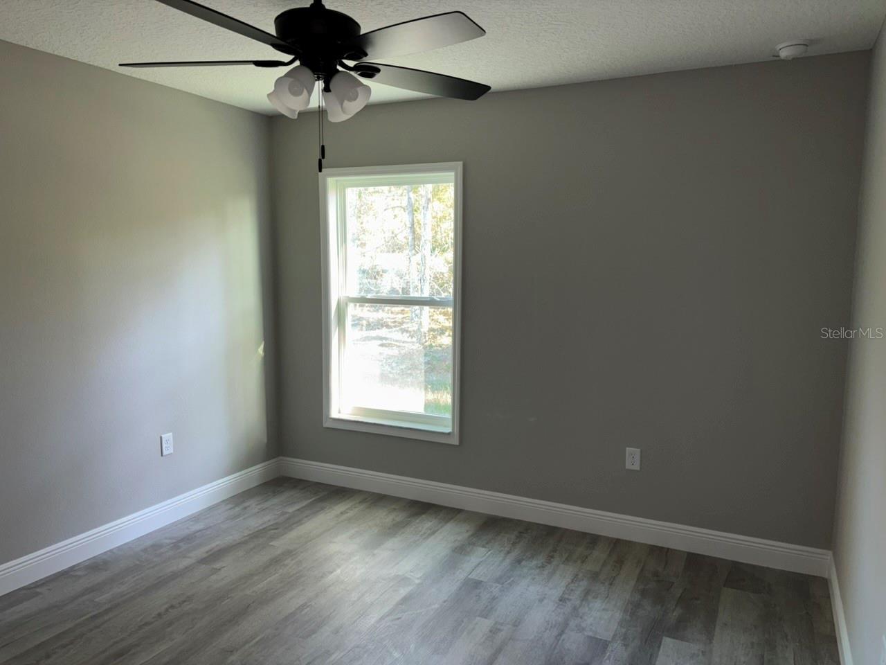 Image 19 of 30 For 7989 Galena Avenue