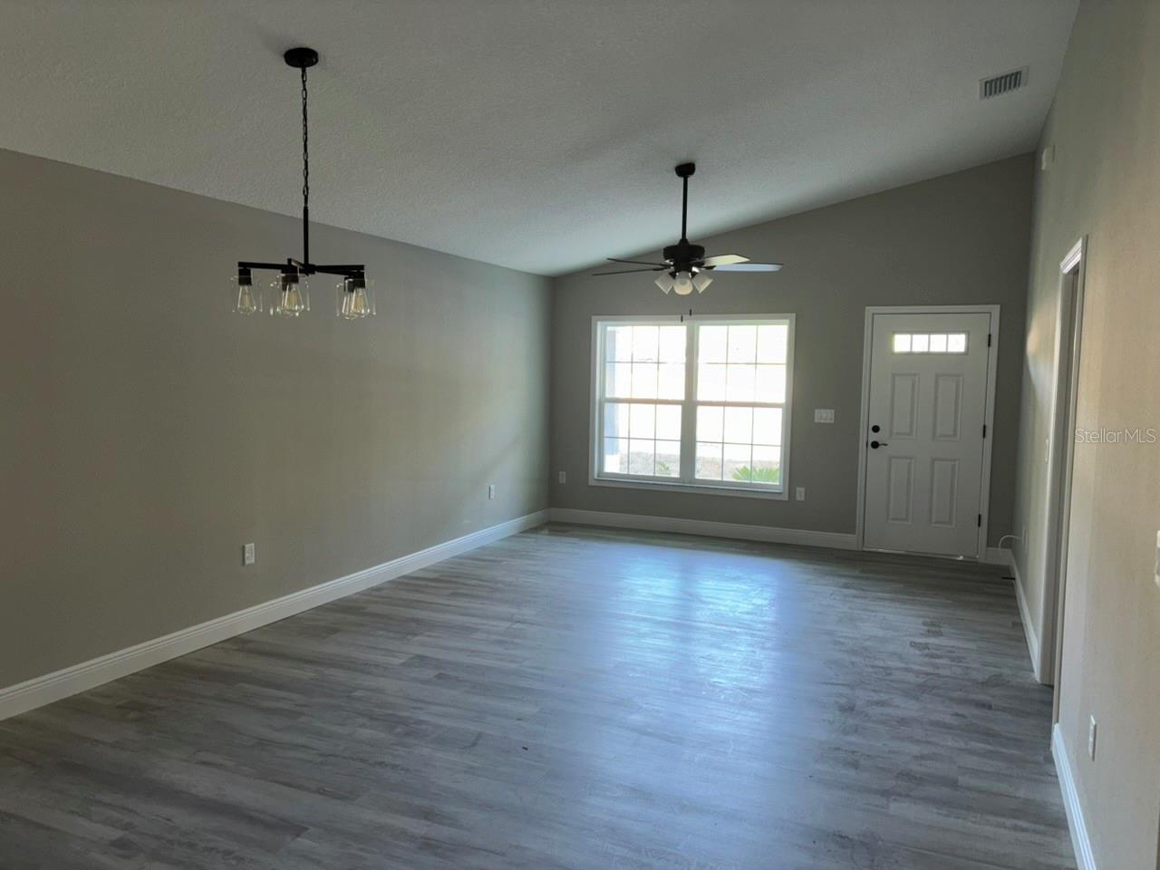Image 8 of 30 For 7989 Galena Avenue