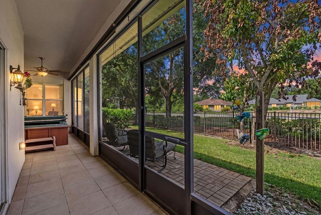 Image 23 of 45 For 1016 Green Gate Boulevard
