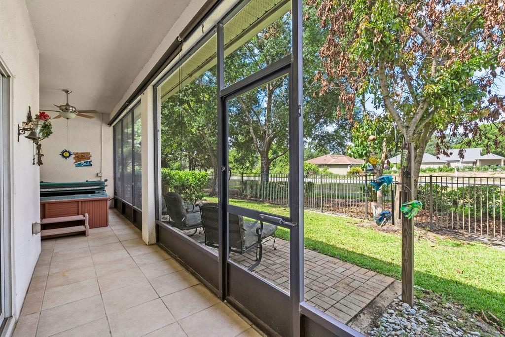 Image 24 of 45 For 1016 Green Gate Boulevard