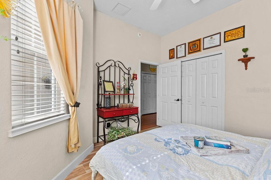 Image 8 of 45 For 1016 Green Gate Boulevard
