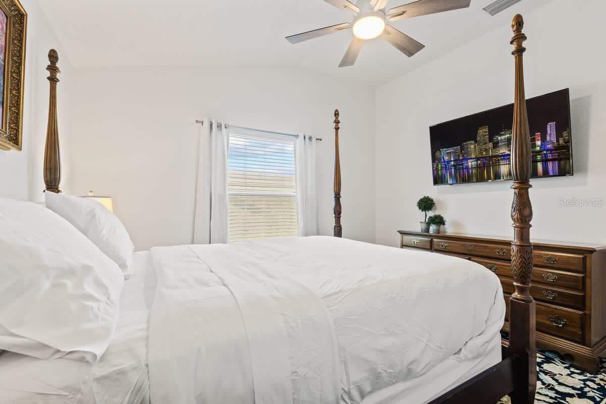 Image 21 of 29 For 7168 Denver Avenue