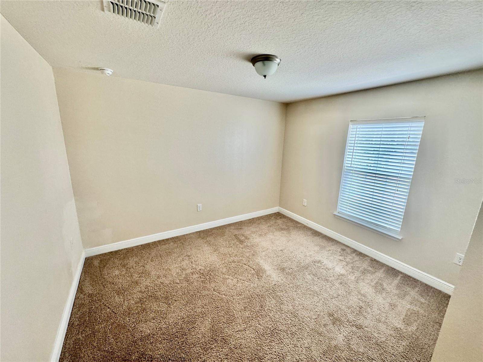 Image 39 of 57 For 906 Chestnut Drive