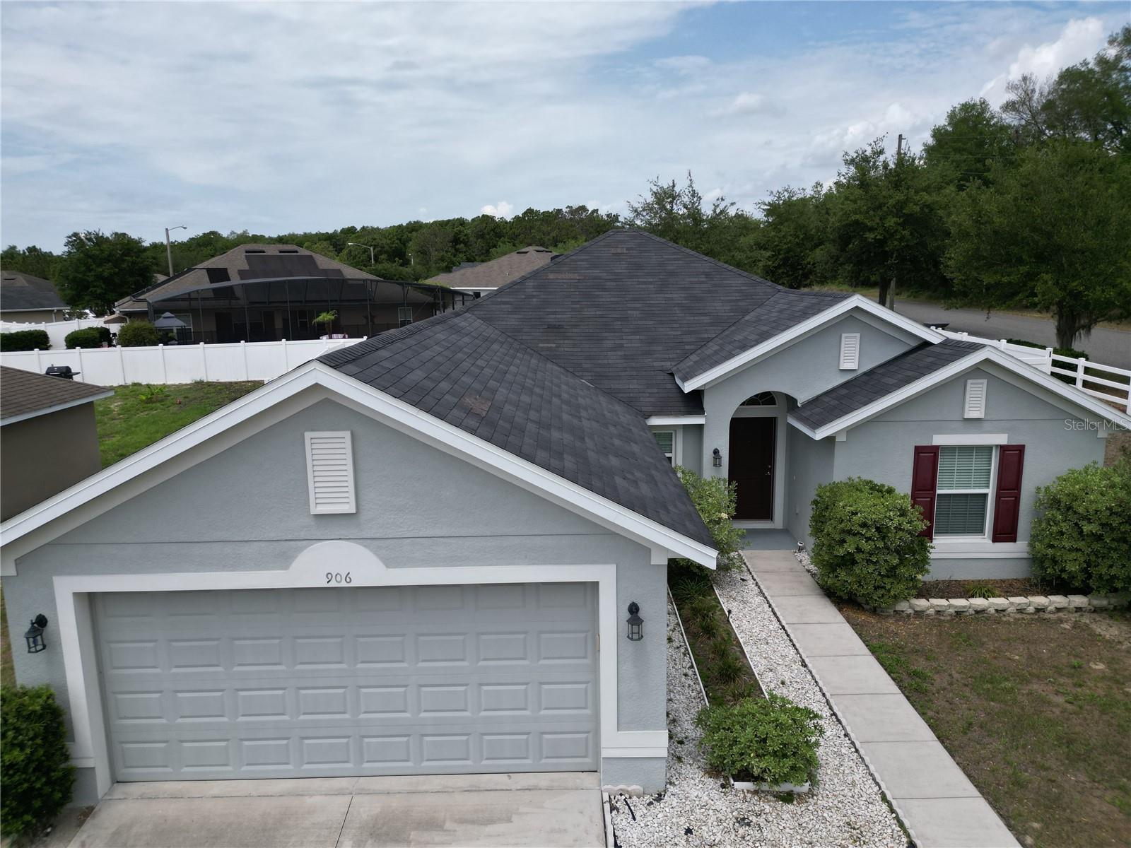 Image 4 of 57 For 906 Chestnut Drive