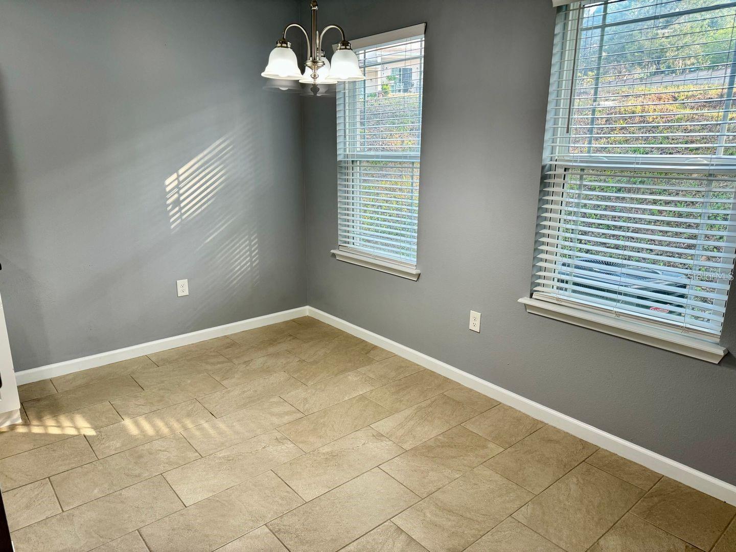 Image 5 of 17 For 930 Lakefront Village Drive