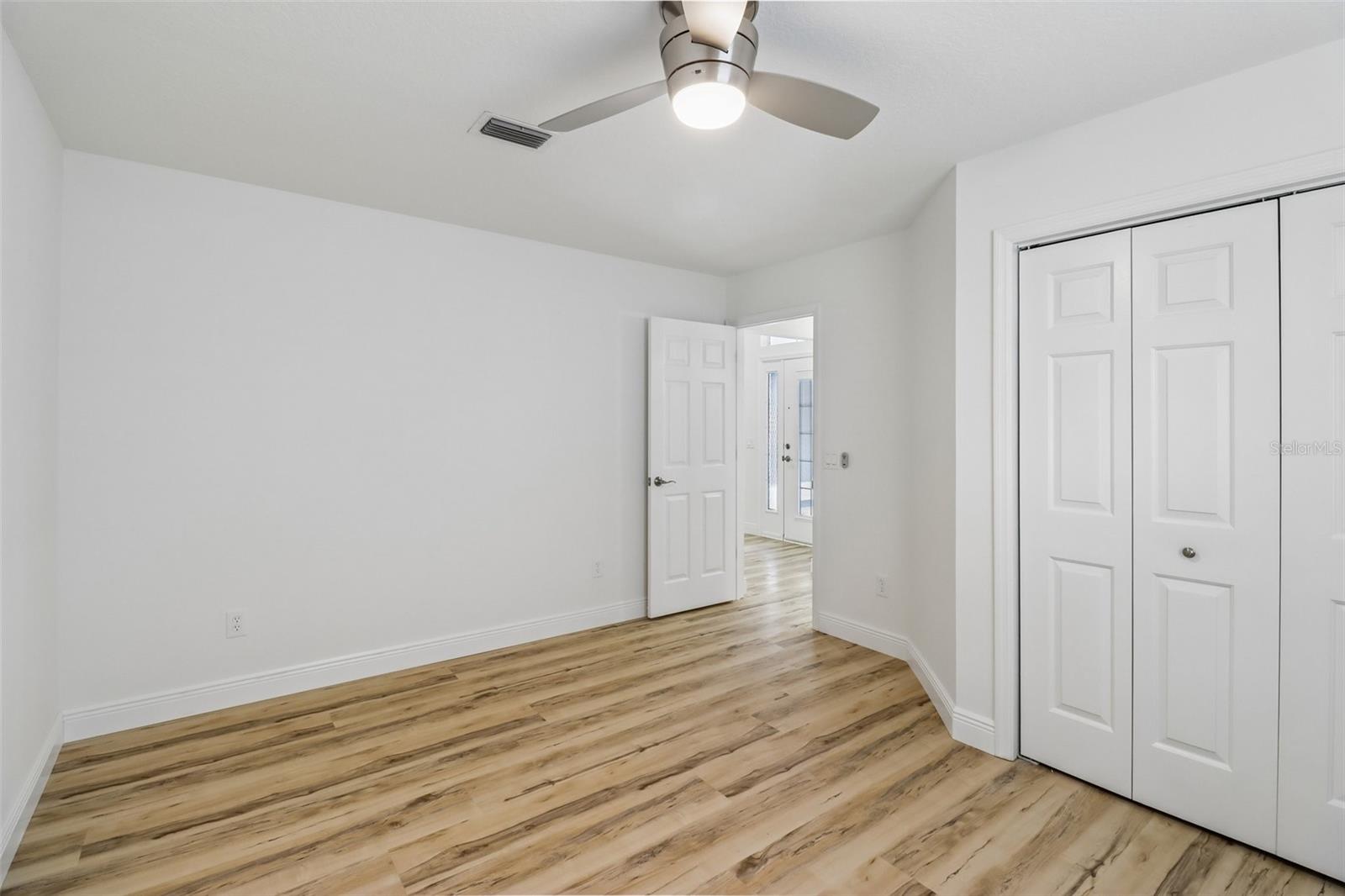 Image 19 of 53 For 207 Desota Court