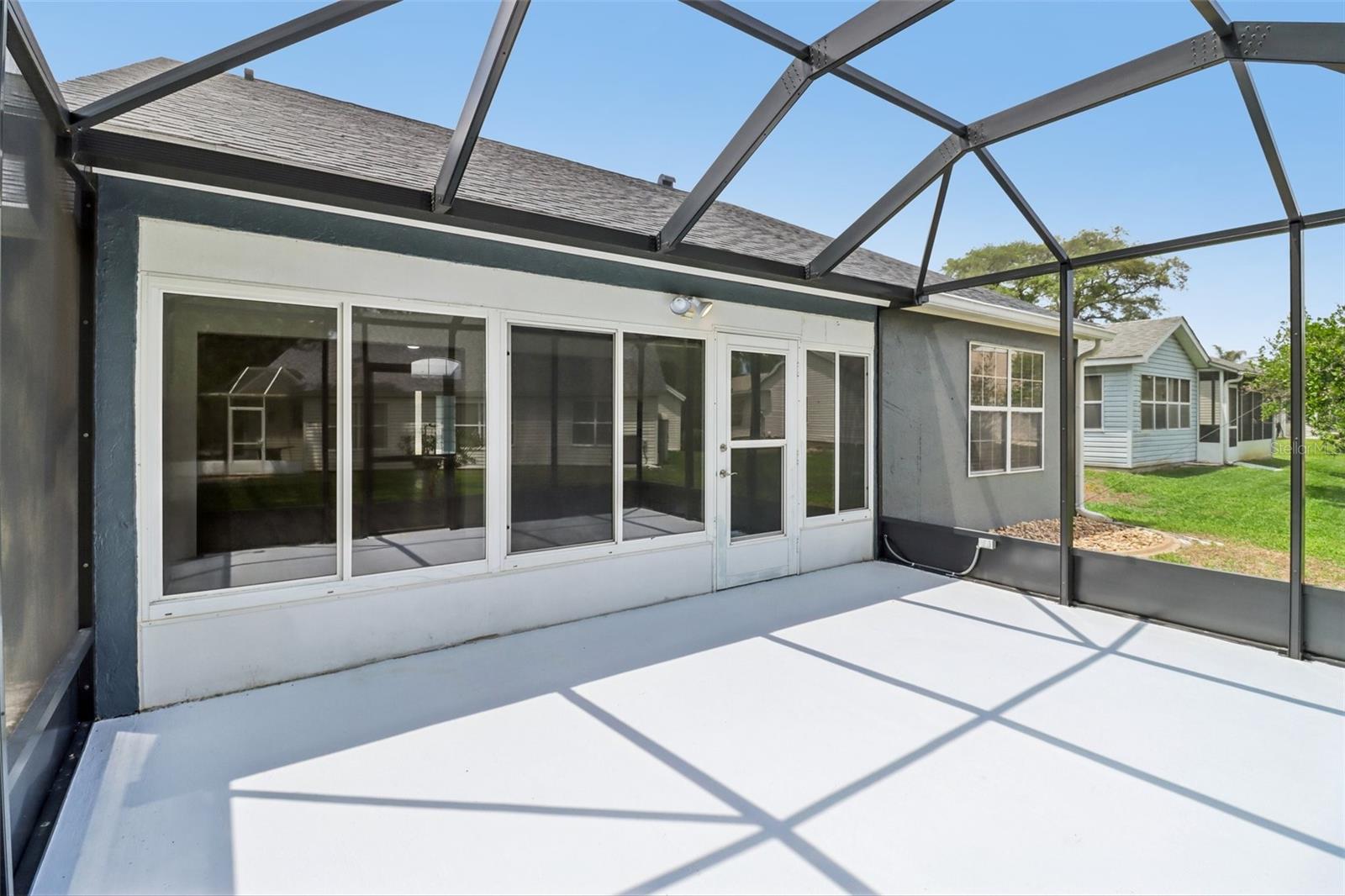 Image 33 of 53 For 207 Desota Court