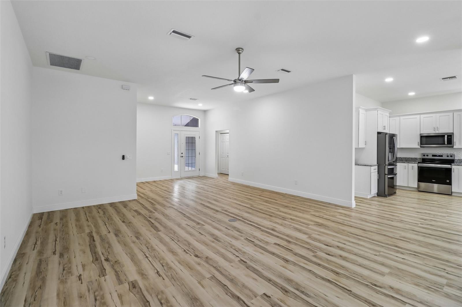 Image 7 of 53 For 207 Desota Court