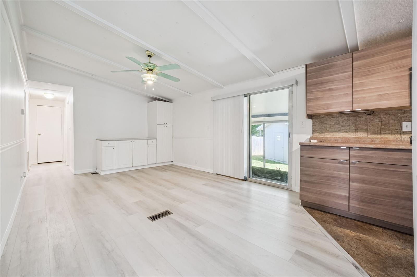 Image 9 of 34 For 16802 Sugar Berry Lane