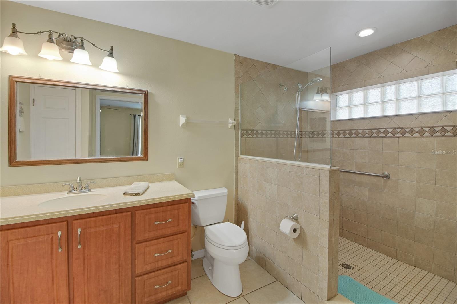 Image 31 of 47 For 17373 130th Avenue