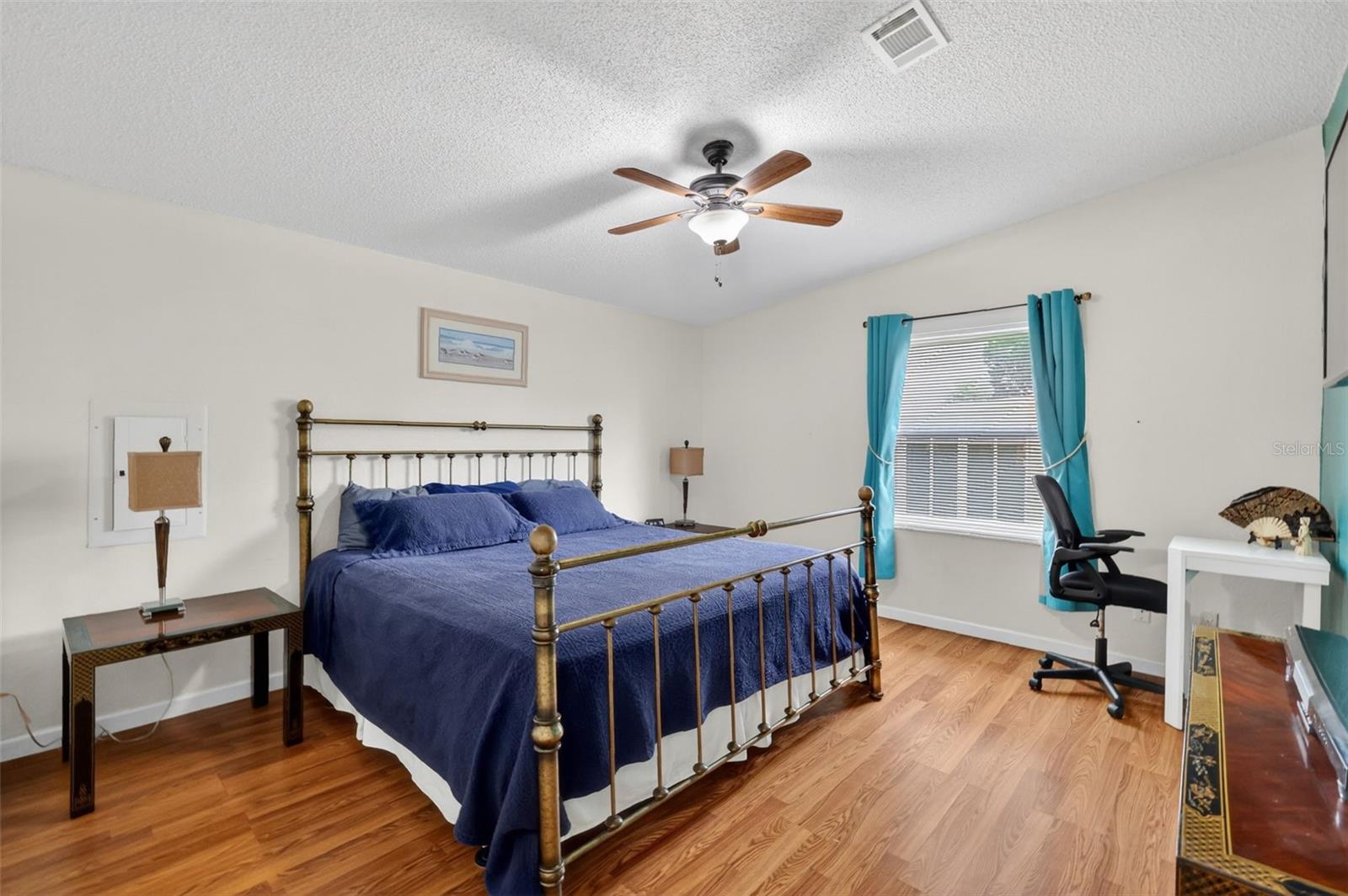 Image 14 of 23 For 728 Prado Drive