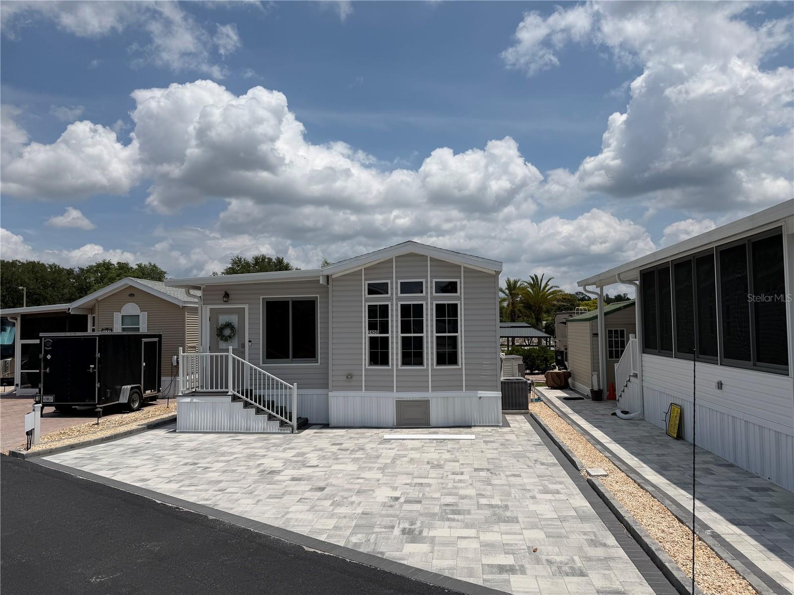 Image 3 of 3 For 2450 Cypress Street