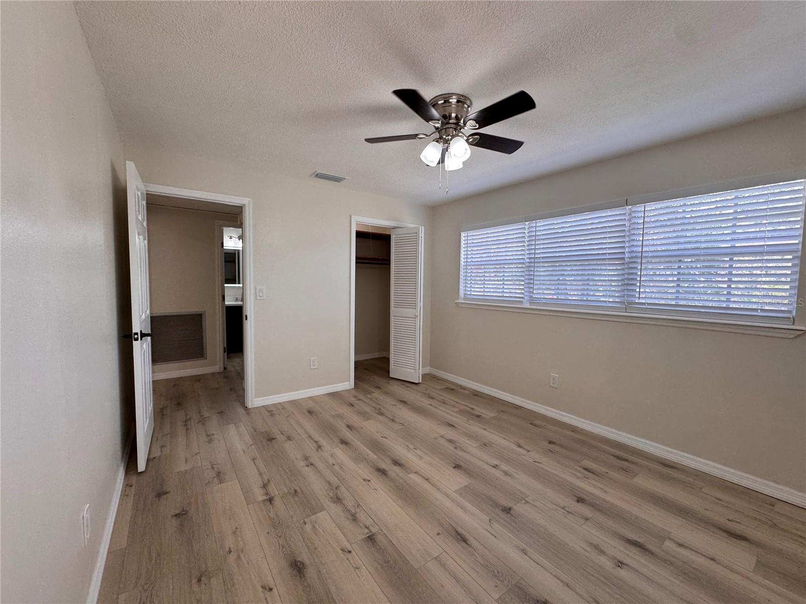 Image 13 of 18 For 791 Lake Avenue 6