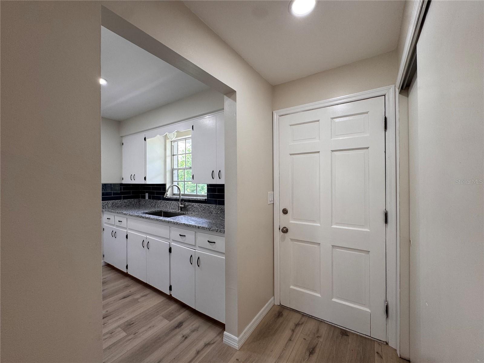 Image 3 of 18 For 791 Lake Avenue 6