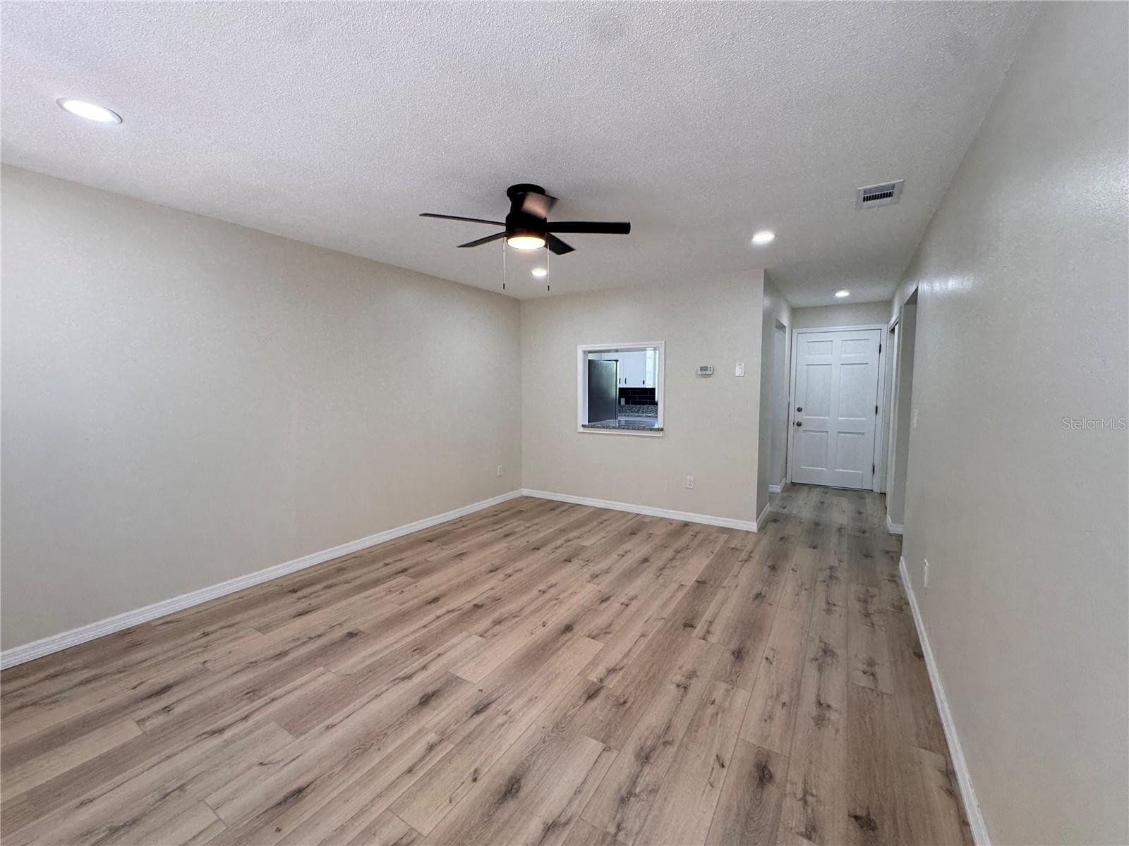Image 8 of 18 For 791 Lake Avenue 6