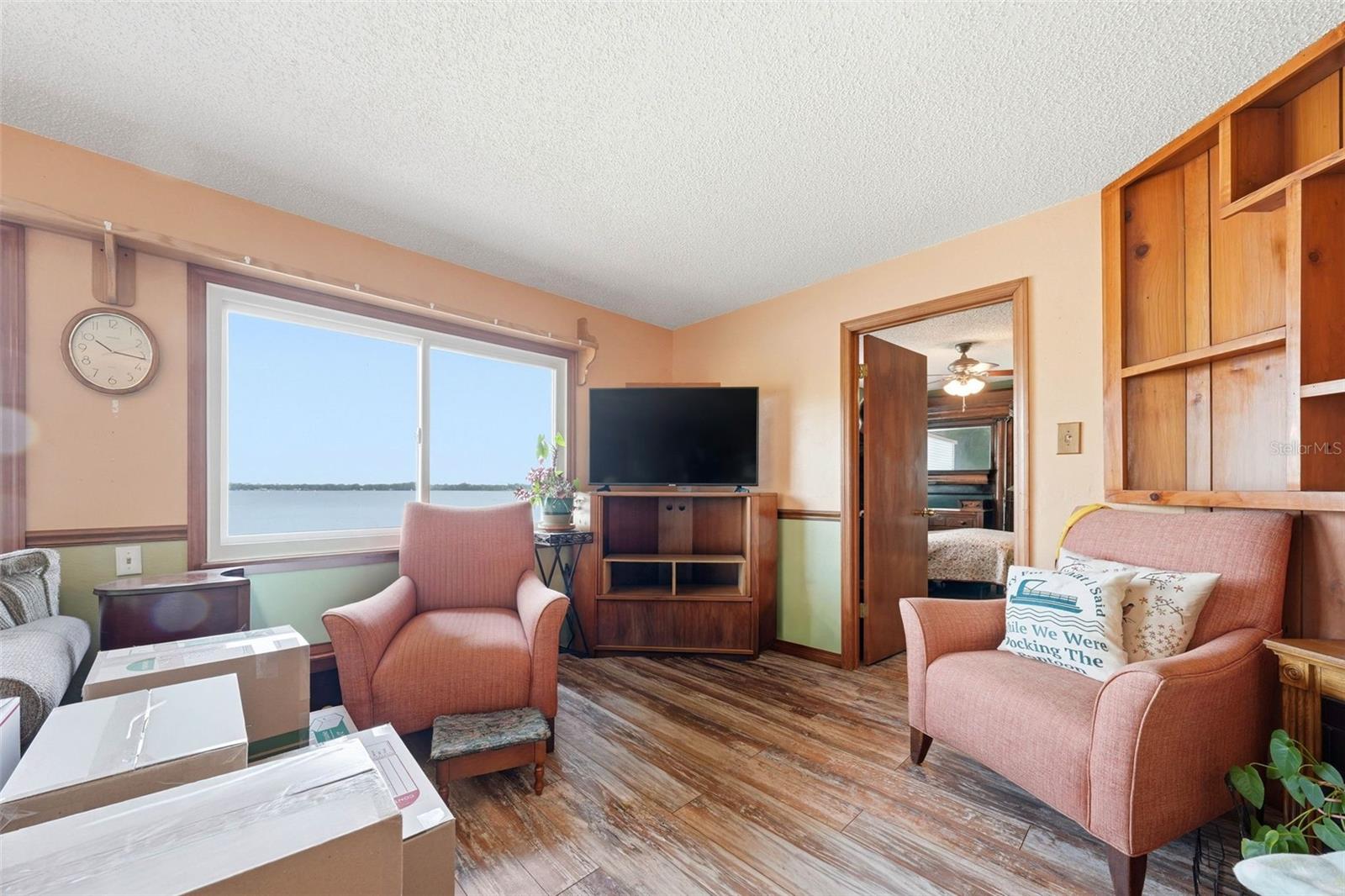 Image 19 of 37 For 400 Lakeshore Drive
