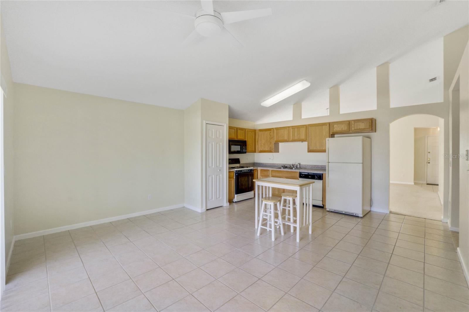 Image 9 of 29 For 15929 Bay Vista Drive