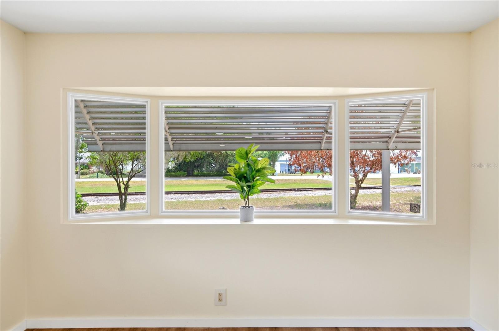 Image 16 of 35 For 14742 Mandarin Street