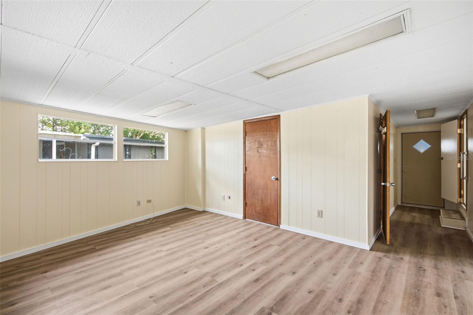 Image 31 of 35 For 14742 Mandarin Street