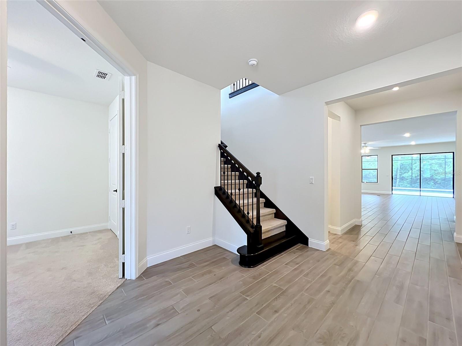 Image 10 of 100 For 8409 Vivaro Isle Way