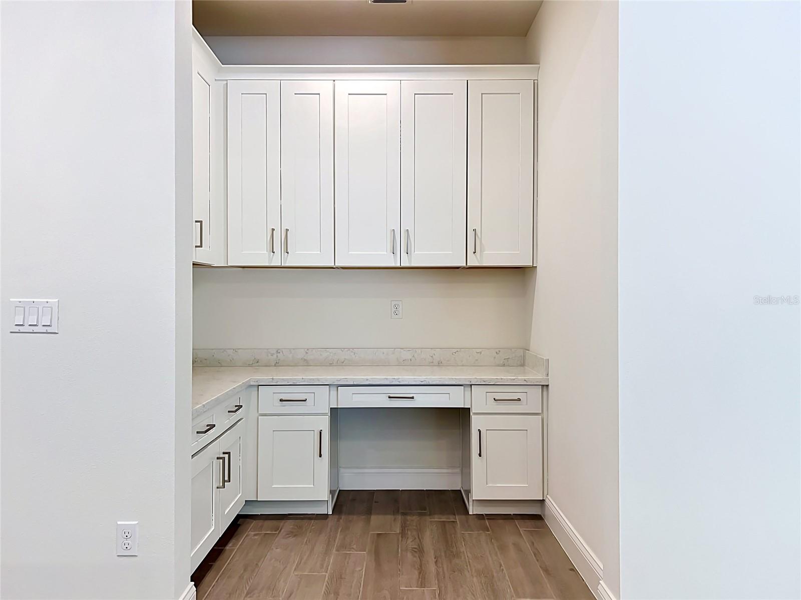 Image 28 of 100 For 8409 Vivaro Isle Way