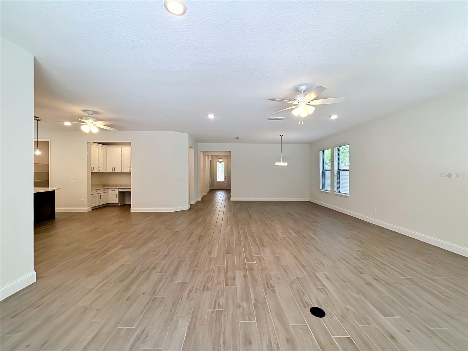 Image 39 of 100 For 8409 Vivaro Isle Way