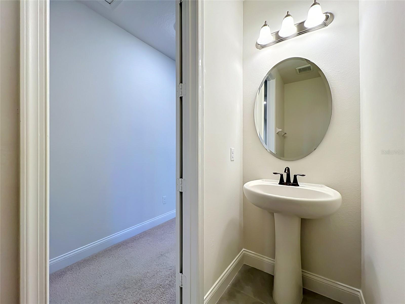 Image 40 of 100 For 8409 Vivaro Isle Way