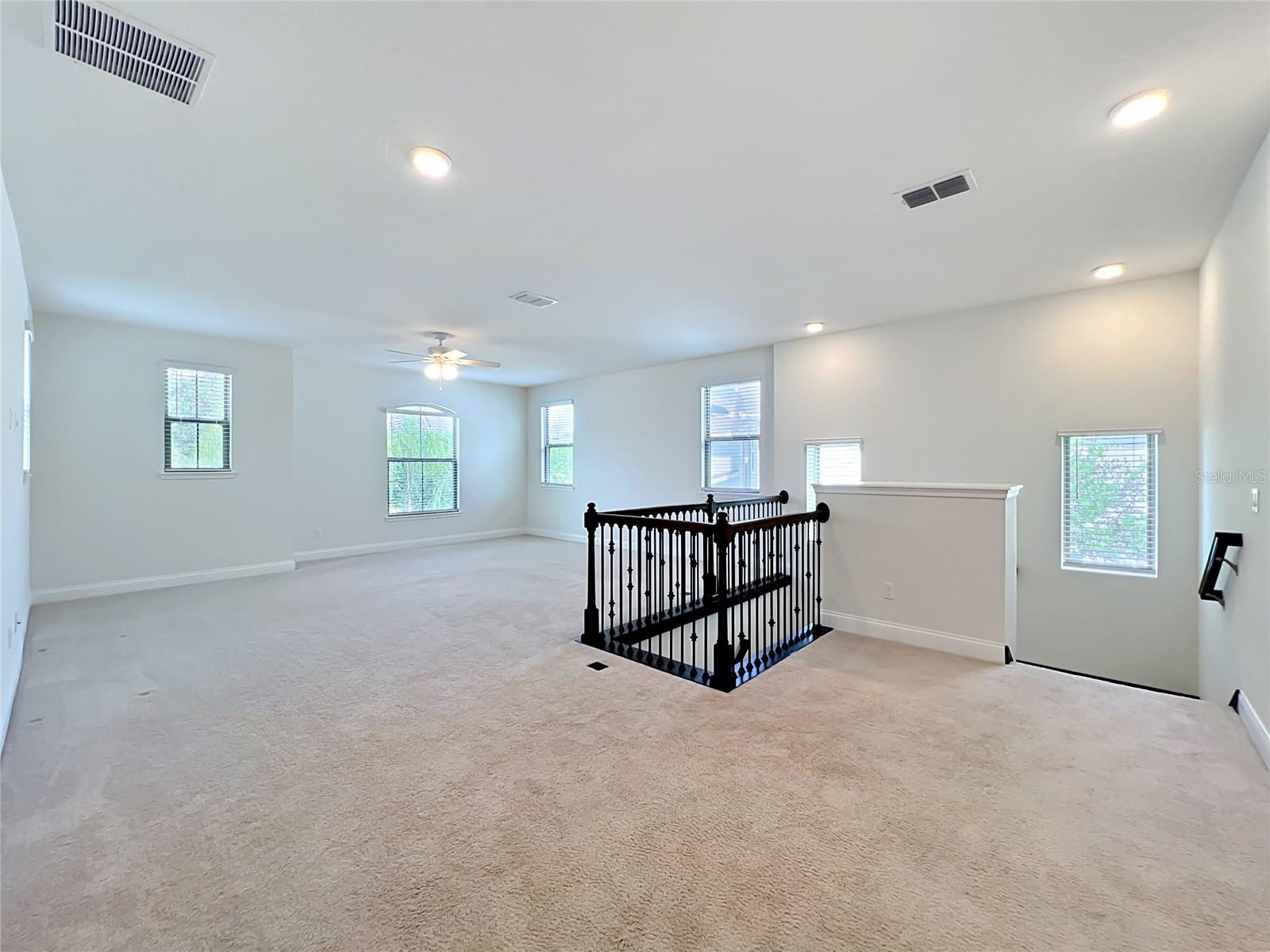 Image 48 of 100 For 8409 Vivaro Isle Way