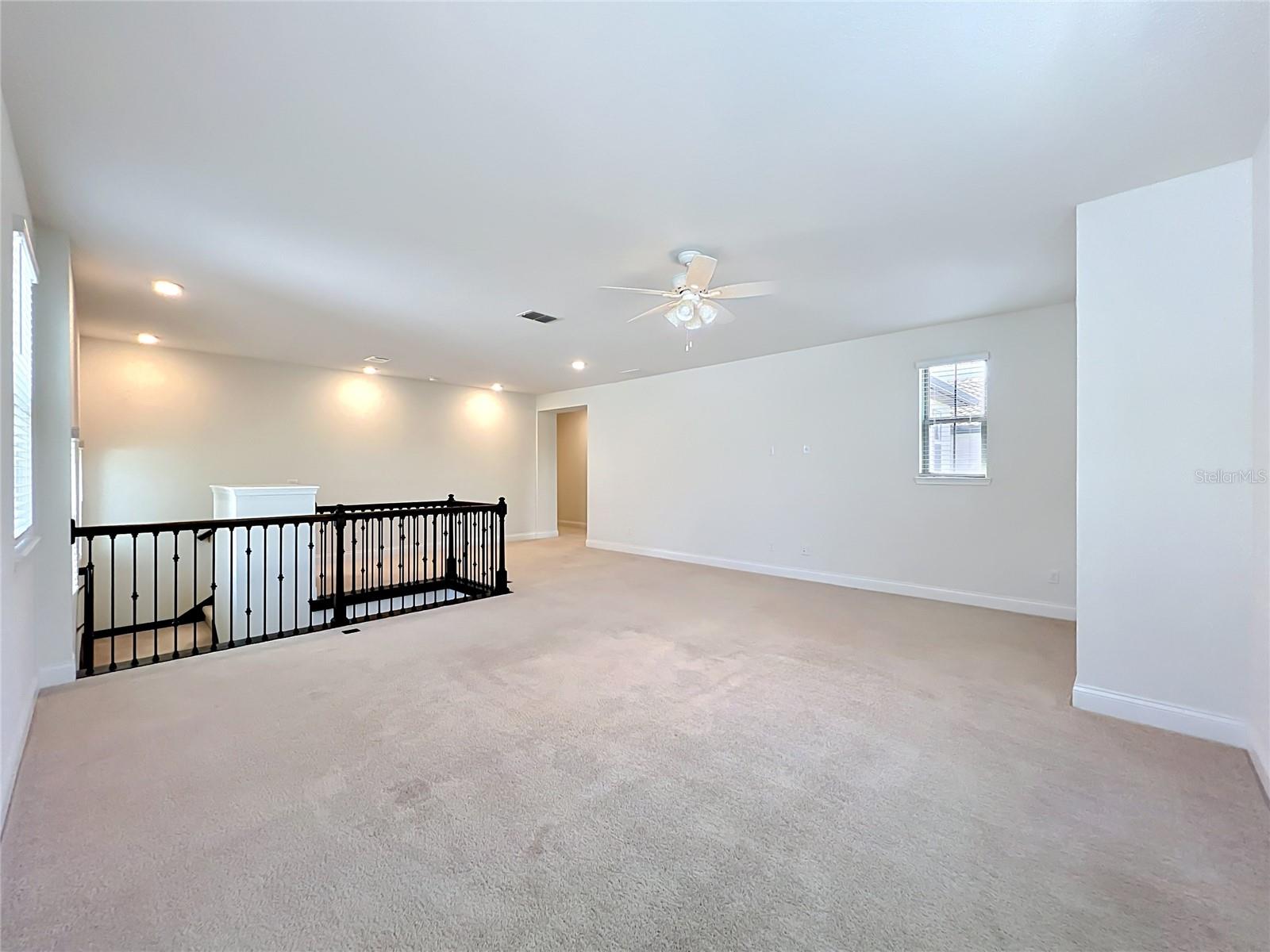 Image 50 of 100 For 8409 Vivaro Isle Way