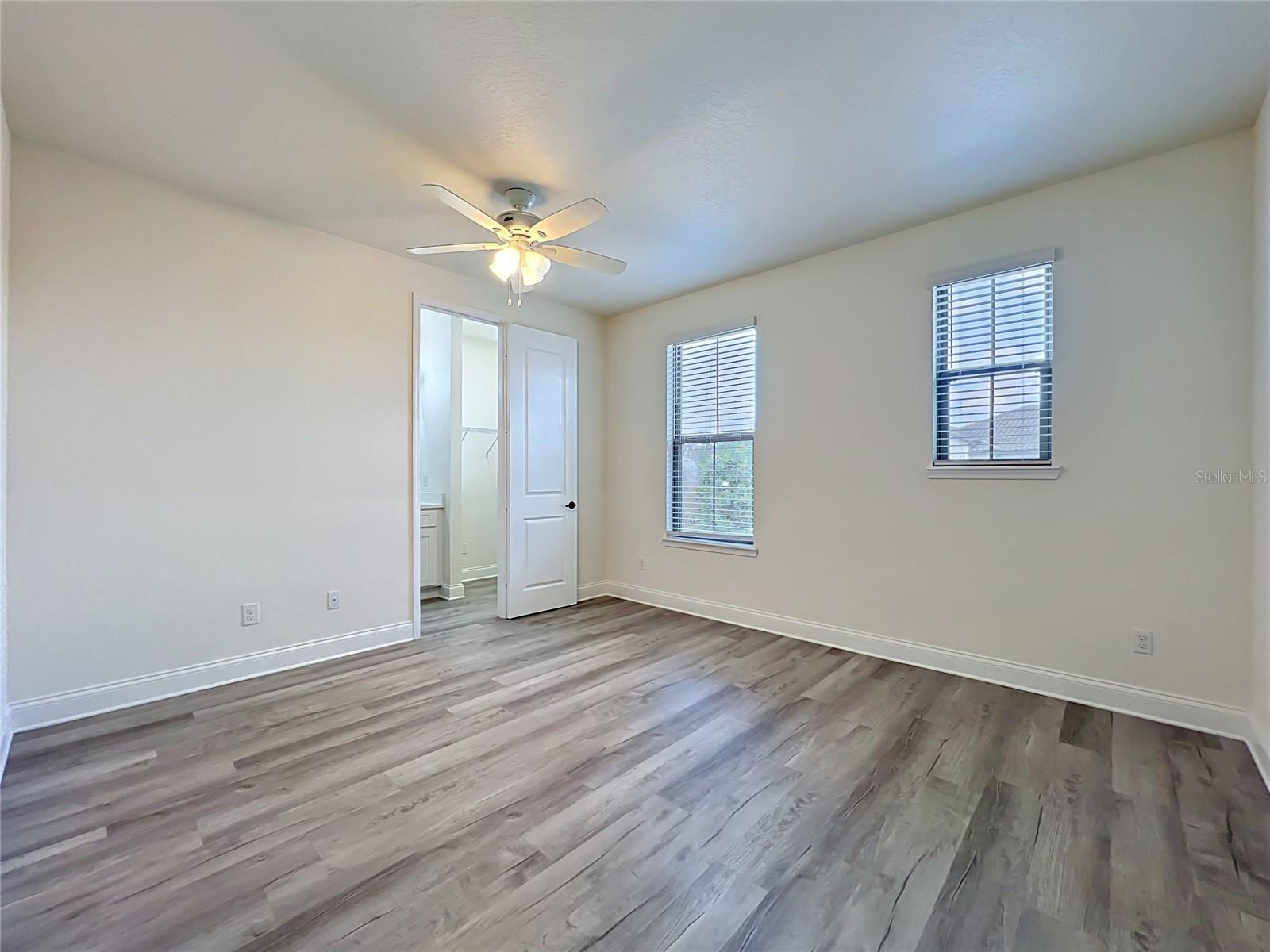 Image 52 of 100 For 8409 Vivaro Isle Way