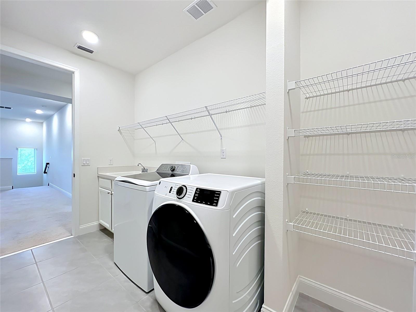 Image 80 of 100 For 8409 Vivaro Isle Way