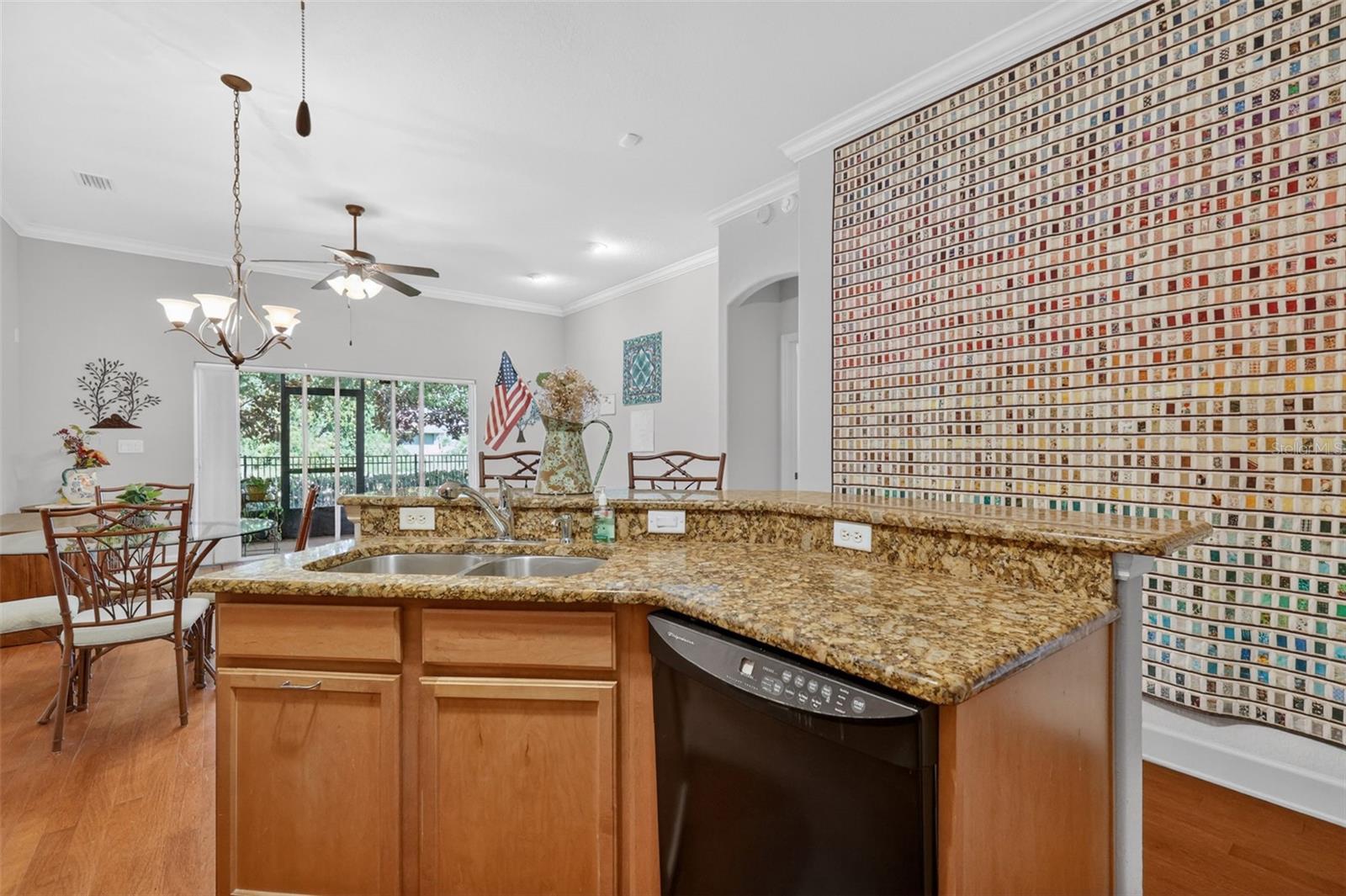 Image 3 of 24 For 1010 Green Gate Boulevard