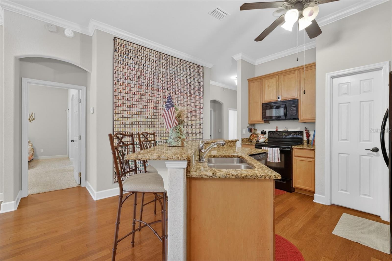 Image 5 of 24 For 1010 Green Gate Boulevard