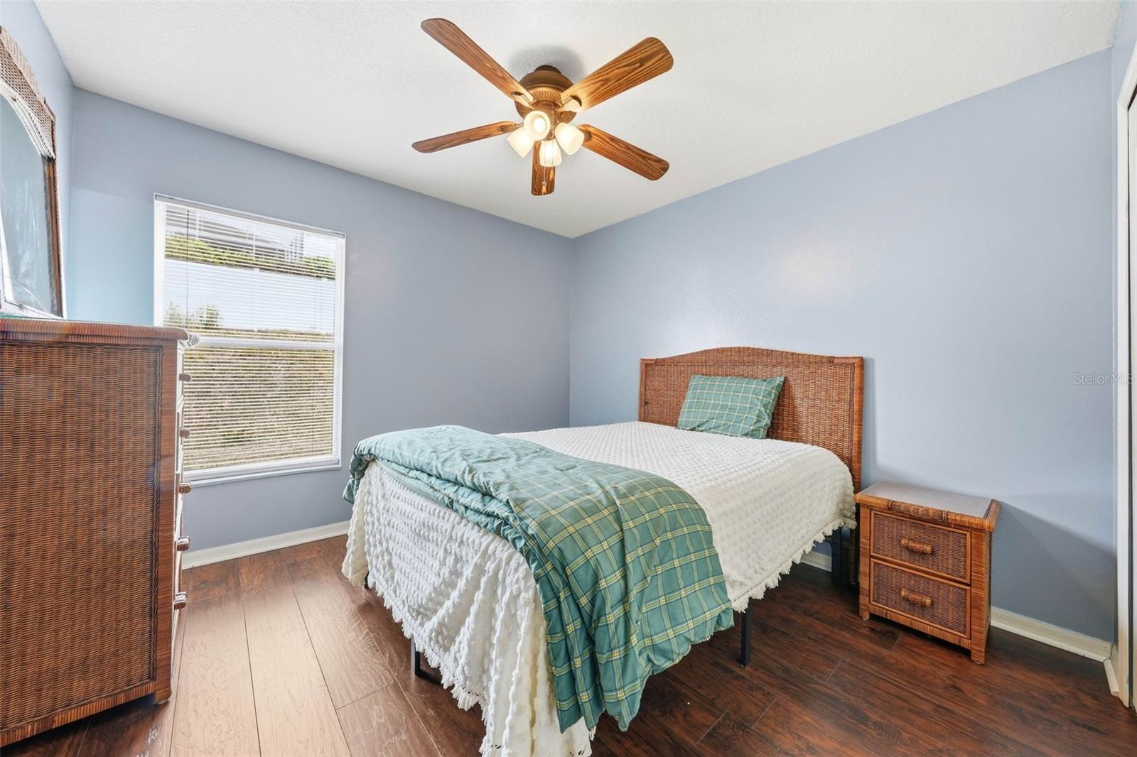 Image 15 of 34 For 812 Shore Breeze Way