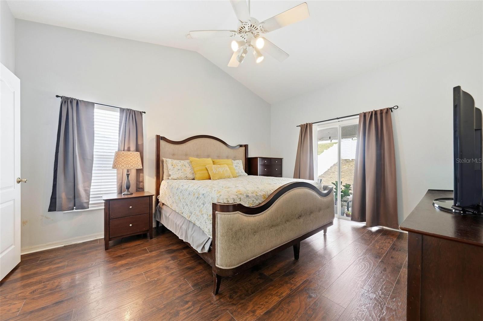 Image 7 of 34 For 812 Shore Breeze Way