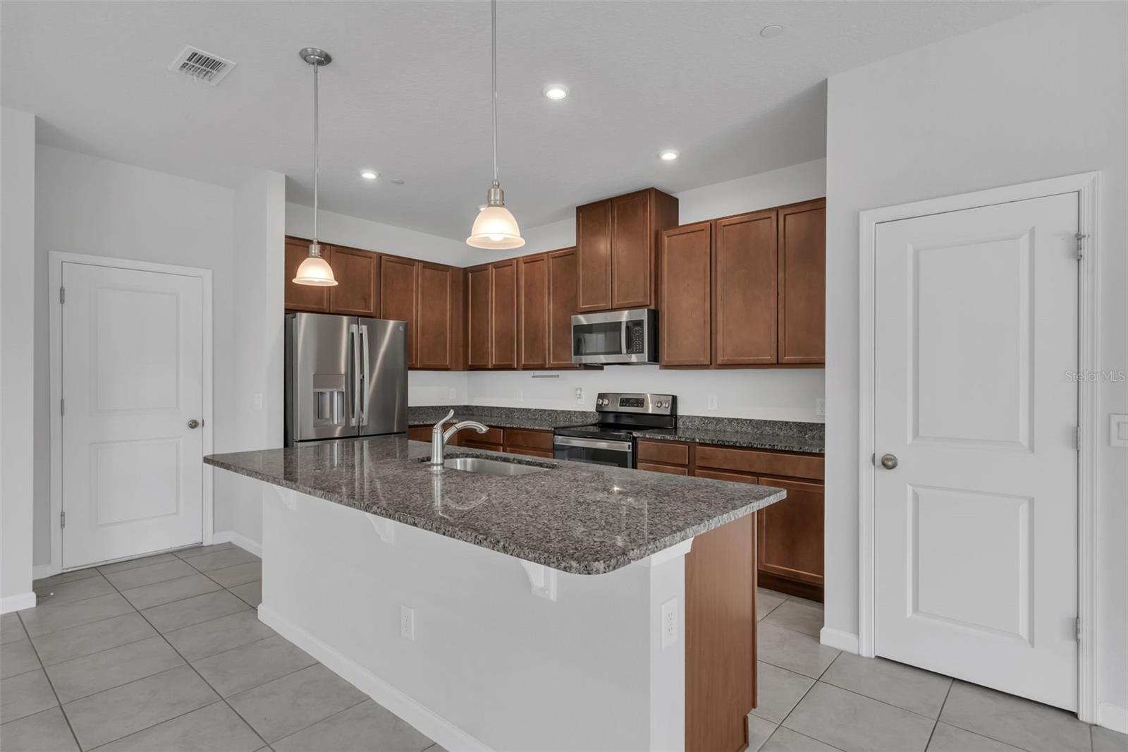 Image 14 of 53 For 1809 Holden Ridge Lane