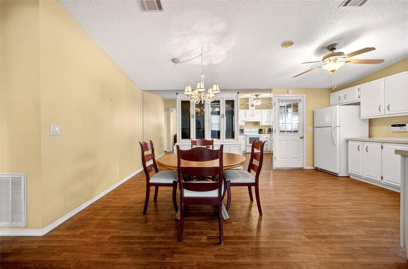 Image 17 of 87 For 1222 Zapata Place